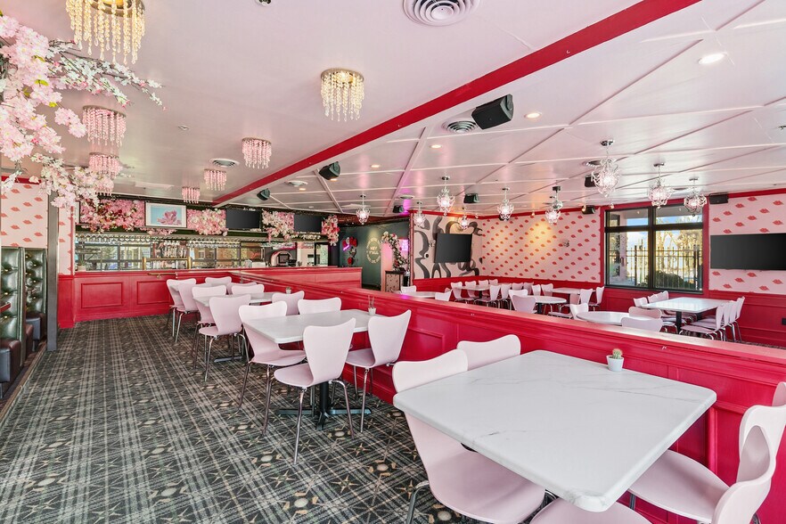 More Photos Of 2501 & 2519 Marshall St NE, Minneapolis Restaurant For Sale