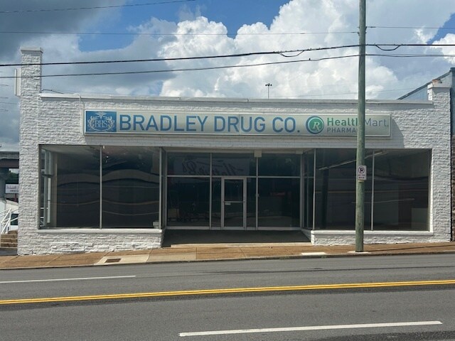 Primary Photo Of 5208 Charlotte Pike, Nashville Storefront Retail Office For Lease