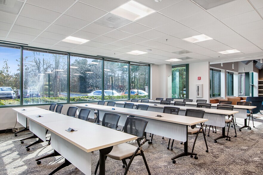 More Photos Of 3700 Mansell Rd, Alpharetta Office For Lease