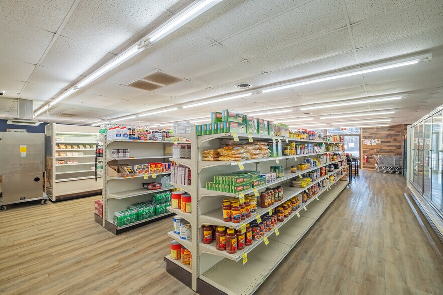 More Photos Of 7403 Hillsboro Hwy, Hillsboro General Retail For Sale
