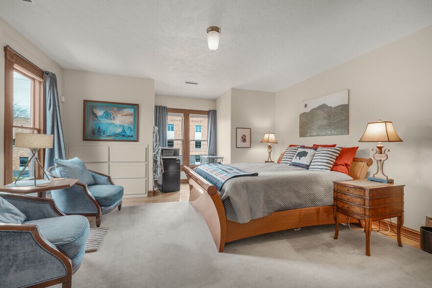 More Photos Of 233 SE 4th St, Pendleton Restaurant For Sale