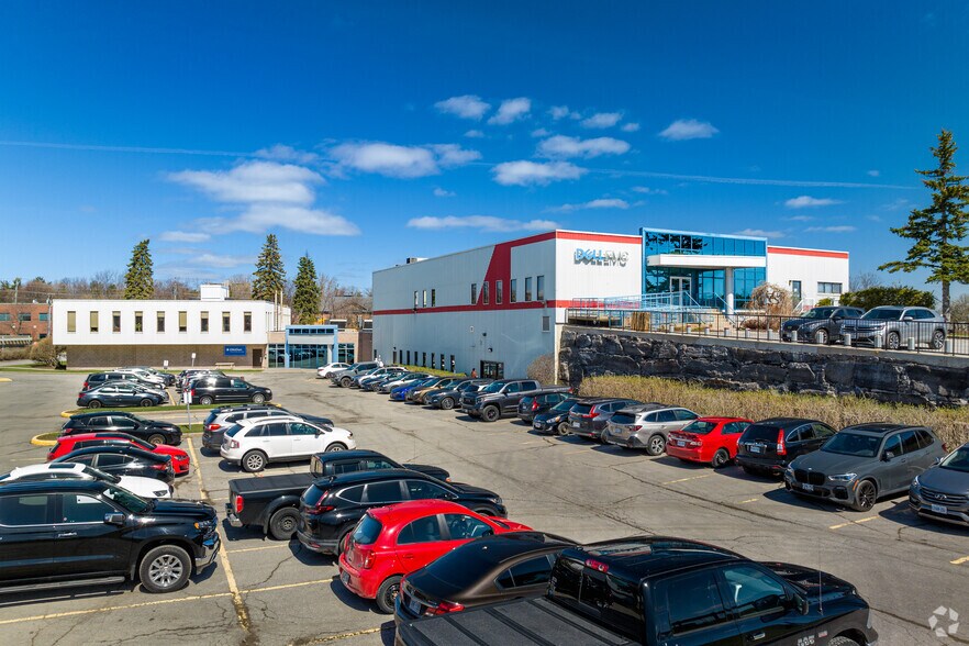 More Photos Of 2680 Queensview Dr, Ottawa Light Manufacturing For Lease