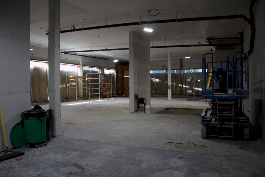 More Photos Of 2400 Broadway, Oakland General Retail For Lease