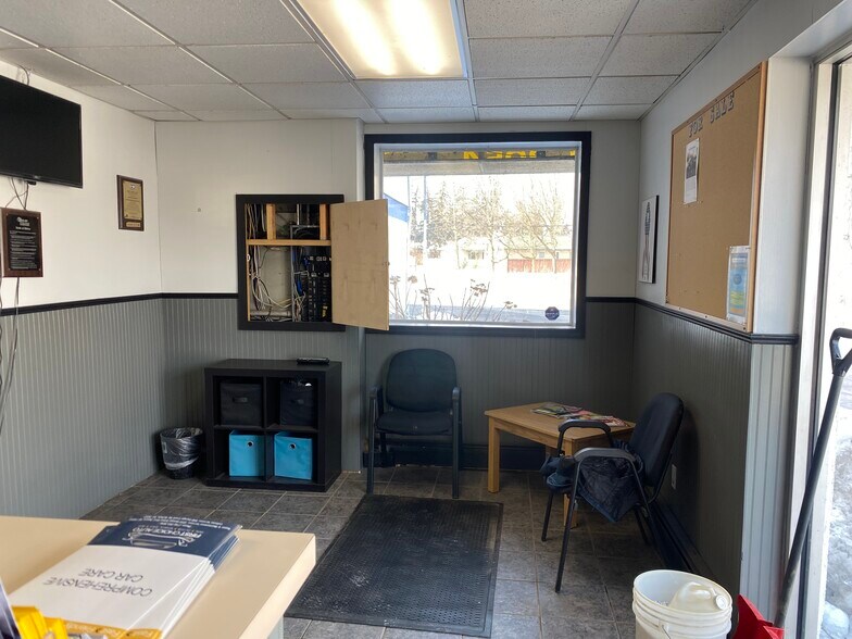 More Photos Of 840 Cayuga Creek Rd, Buffalo Auto Repair For Sale