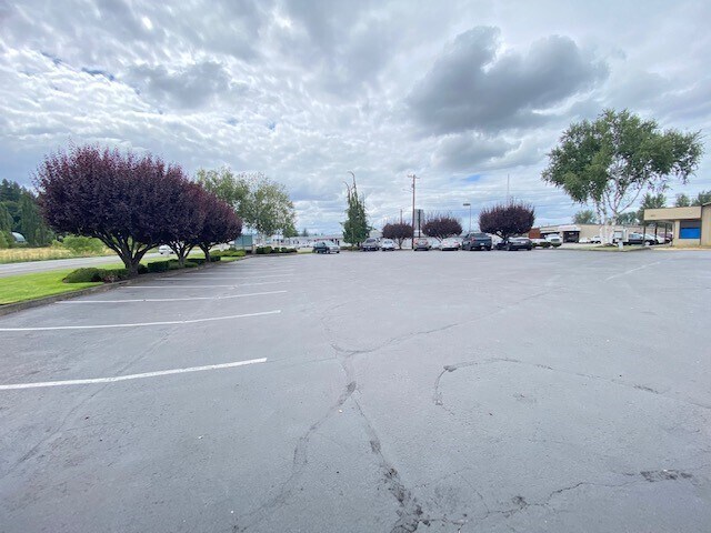 More Photos Of 1611 Kresky Ave, Centralia Medical For Sale