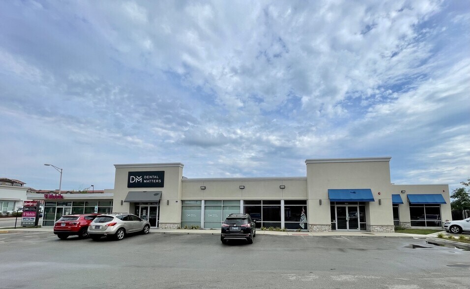 Primary Photo Of 9331 Skokie Blvd, Skokie Storefront For Lease