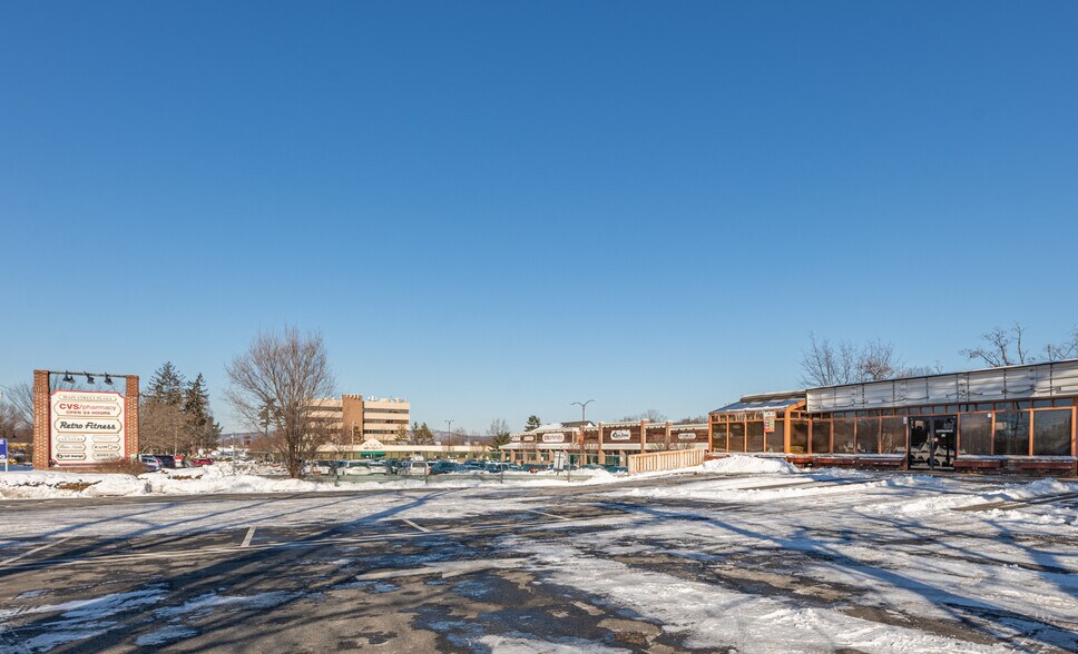 More Photos Of 306 S Main St, New City Freestanding For Lease