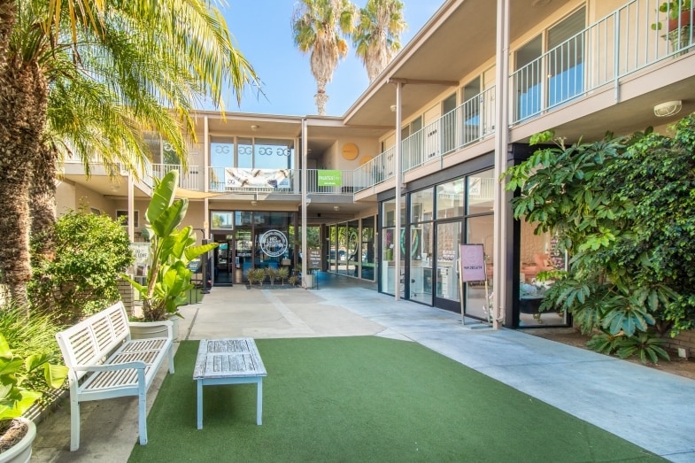 More Photos Of 474 E 17th St, Costa Mesa Storefront Retail Office For Lease