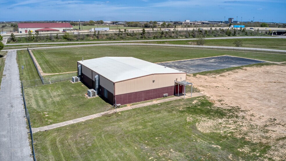 More Photos Of TBD Fields Store at 290 hwy, Waller Land For Sale