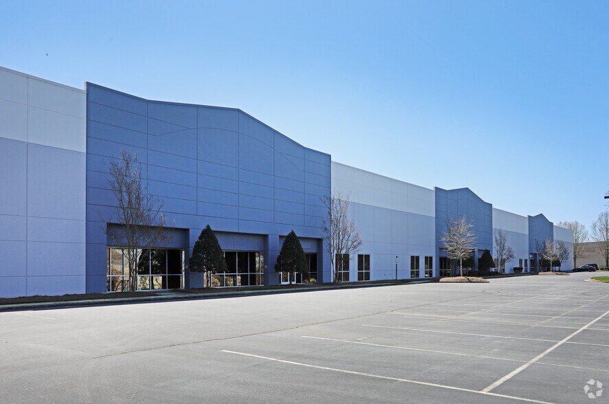 More Photos Of 488 Gallimore Dairy Rd, Greensboro Unknown For Lease