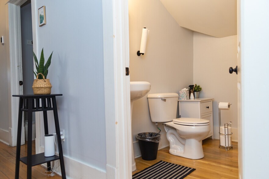 More Photos Of 531 E Lynwood St, Phoenix Office Residential For Sale