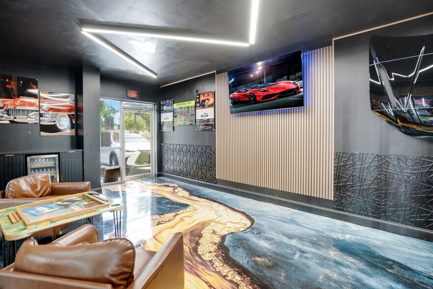 More Photos Of 2350 Us-17-92, Longwood Showroom For Sale