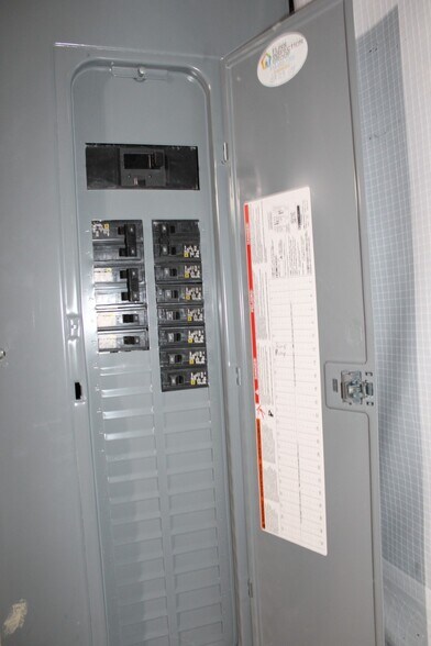 More Photos Of 4934-4936 Solar Dr, Columbus Multifamily For Sale