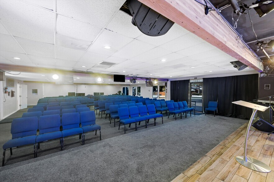 More Photos Of 1307 Columbus St, Bakersfield Specialty For Sale