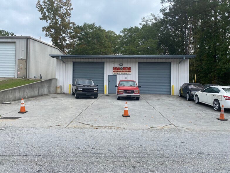 Primary Photo Of 6215 Hotel St, Austell Light Distribution For Lease