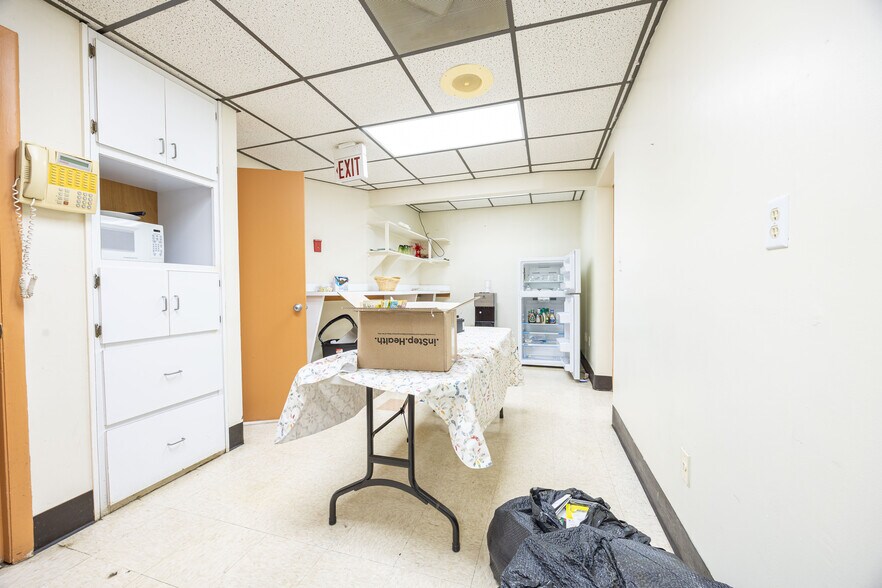 More Photos Of 1226 SW Main Blvd, Lake City Medical For Sale