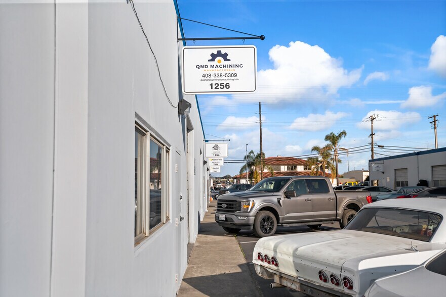 More Photos Of 1250 Norman Ave, Santa Clara Service For Sale