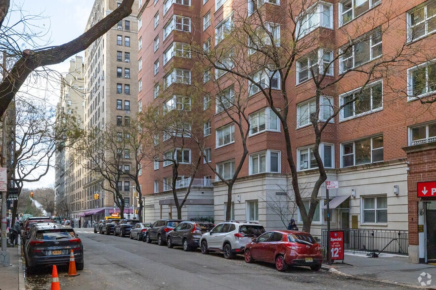 More Photos Of 35 E 85th St, New York Apartments For Sale