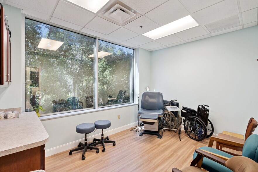 More Photos Of 7560 Red Bug Lake Rd, Oviedo Medical For Sale