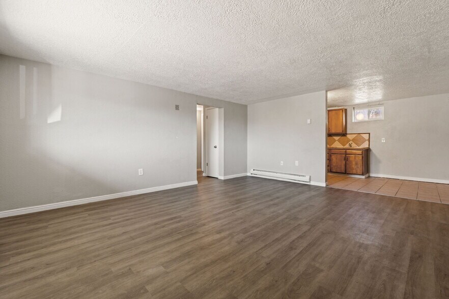 More Photos Of 1002-1022 E Poplar St, Pocatello Multifamily For Sale