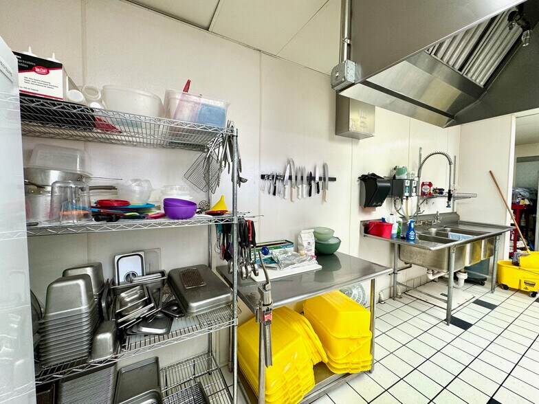 More Photos Of 2490 N Main St, Sheridan Convenience Store For Sale