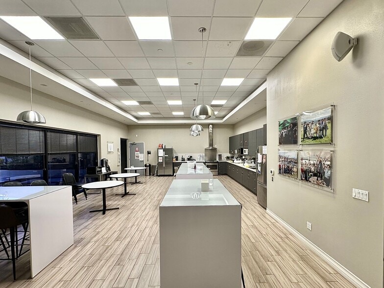 More Photos Of 185 W Chestnut Ave, Monrovia Office For Sale