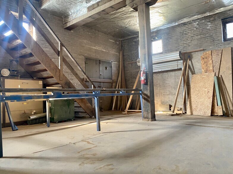 More Photos Of 260 W Stroud St, Randolph Warehouse For Sale