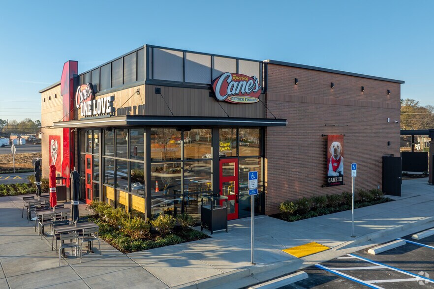More Photos Of 5301 US 280, Birmingham Restaurant For Sale