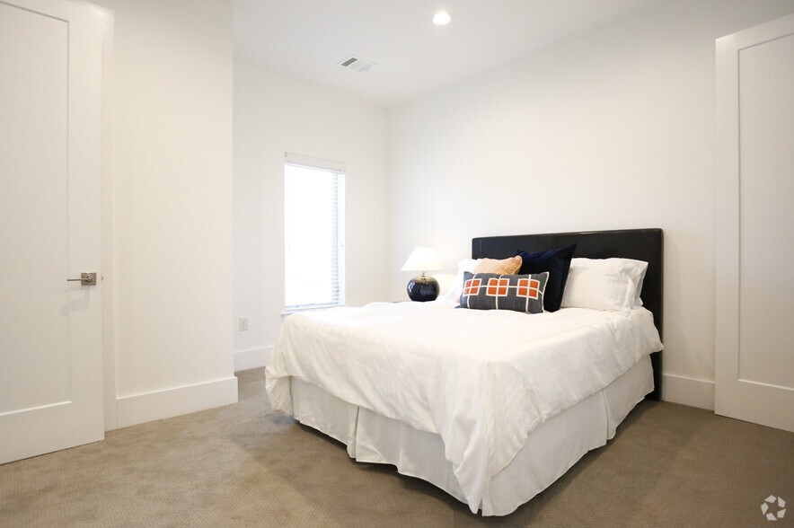 More Photos Of 141 Napoleon St, Baton Rouge Multifamily For Sale