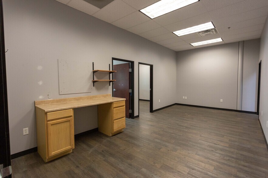 More Photos Of 1940 W Elliot Rd, Gilbert Food Processing For Lease