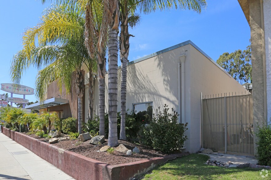 More Photos Of 6942 University Ave, La Mesa Medical For Lease