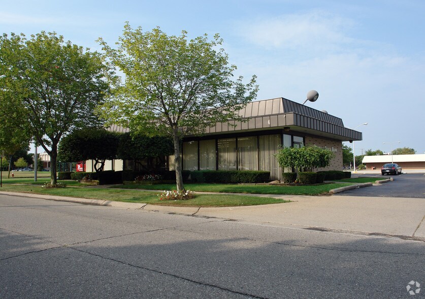 More Photos Of 14801 E 12 Mile Rd, Warren Bank For Sale