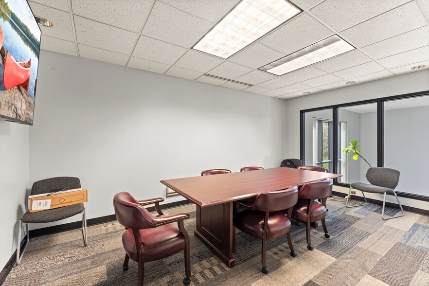 More Photos Of 8825 N Xylon Ave, Brooklyn Park Manufacturing For Sale