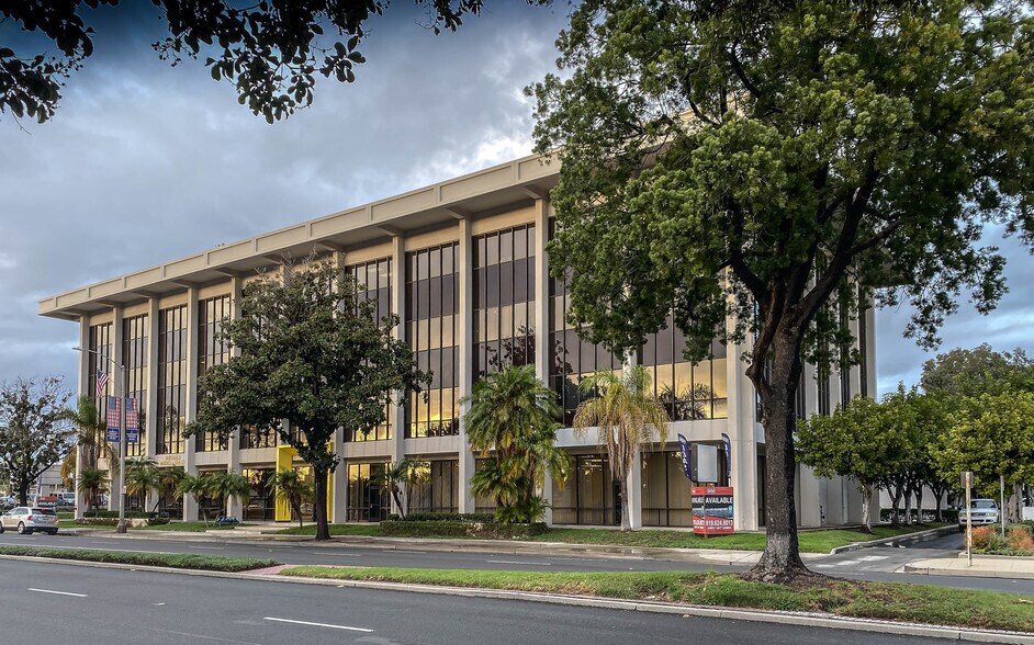 Primary Photo Of 15111 Whittier Blvd, Whittier Medical For Lease