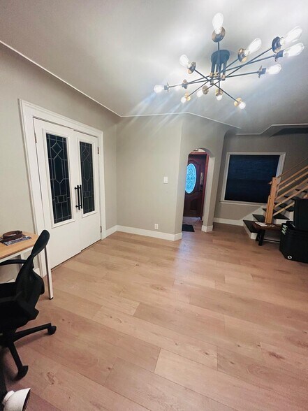 More Photos Of 26101 W Warren St, Dearborn Heights Flex For Lease