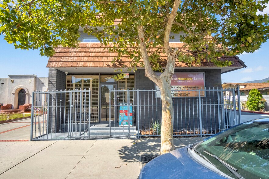 More Photos Of 439 N Maclay Ave, San Fernando Office For Sale