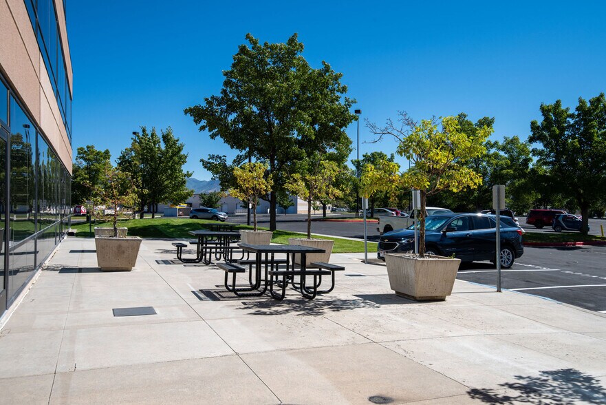 More Photos Of 2835 Decker Lake Dr, Salt Lake City Office For Lease