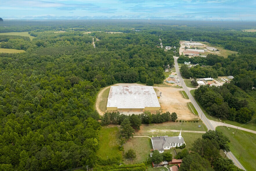 More Photos Of 619 N Main St, Warrenton Warehouse For Lease