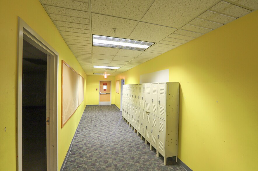 More Photos Of 184 Salem Ave, Dayton Office Residential For Lease