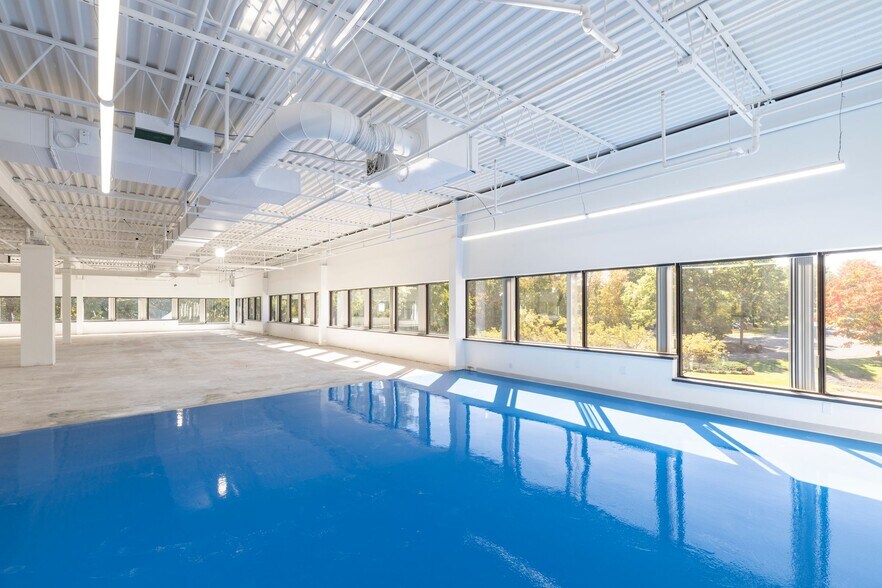 More Photos Of 6 Riverside Dr, Andover Research And Development For Lease