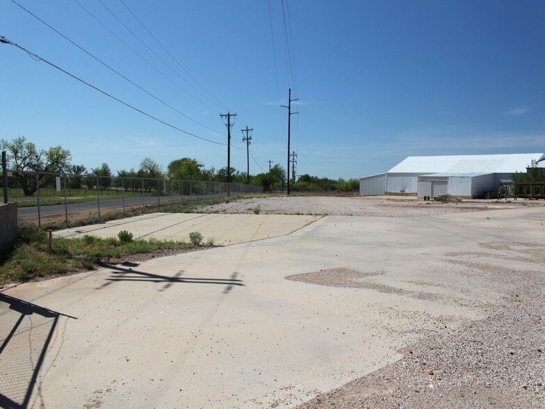 More Photos Of 3097 Brick Plant Rd, Snyder Manufacturing For Sale