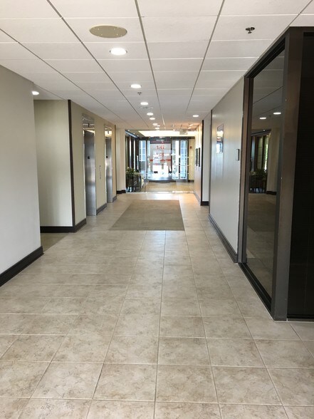 More Photos Of 1110 Jorie Blvd, Oak Brook Office For Lease