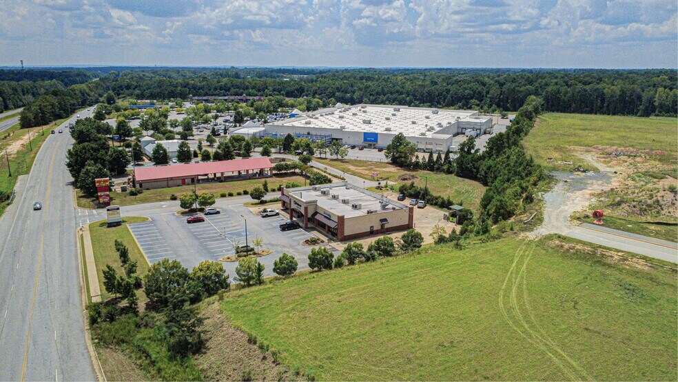 More Photos Of 6563 Gateway Rd, Columbus Storefront For Lease