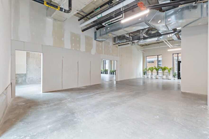 More Photos Of 530 St Saint-Hubert, Montréal Apartments For Lease