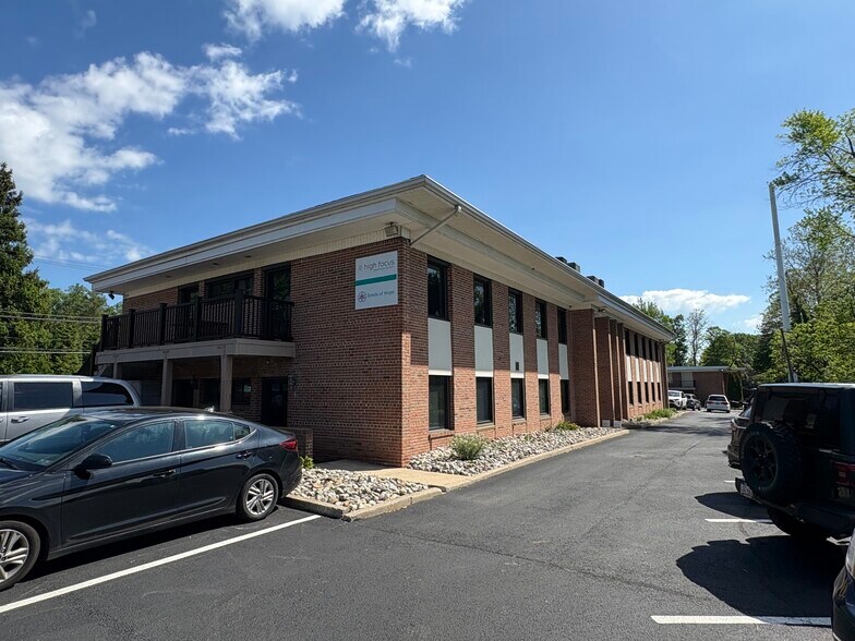 More Photos Of 1440 Russell Rd, Paoli Medical For Sale