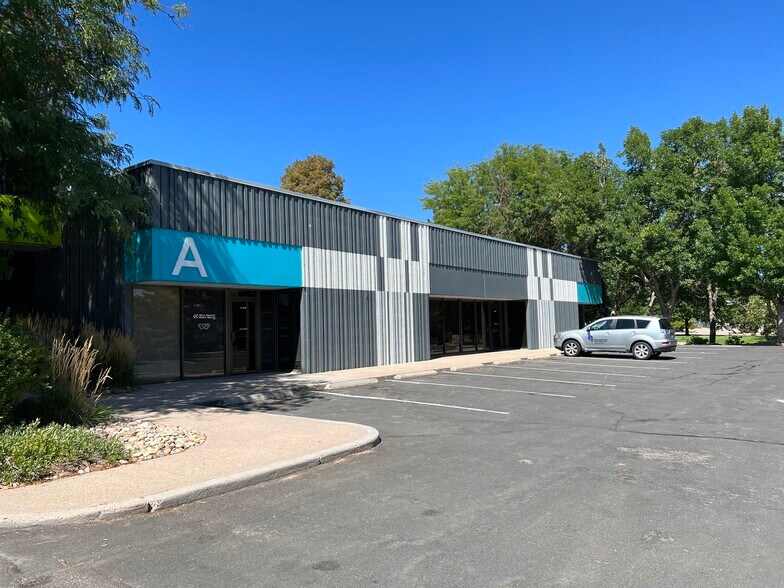 More Photos Of 14 Inverness Dr E, Englewood Unknown For Lease