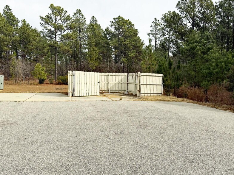 More Photos Of 10893 Nc Highway 211 E, Aberdeen Freestanding For Sale