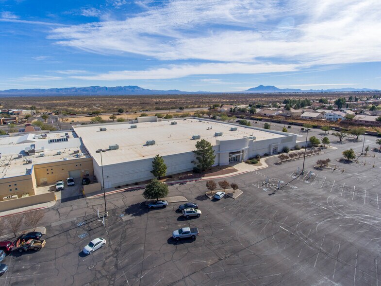 More Photos Of 2250 El Mercado Loop, Sierra Vista Department Store For Lease