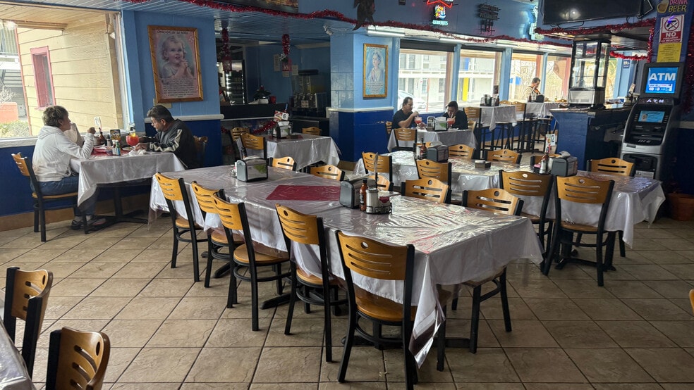 More Photos Of 2313 IH 35, Austin Restaurant For Lease