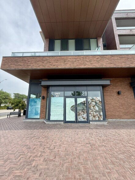 More Photos Of 175 Lakeshore Rd W, Mississauga Unknown For Lease
